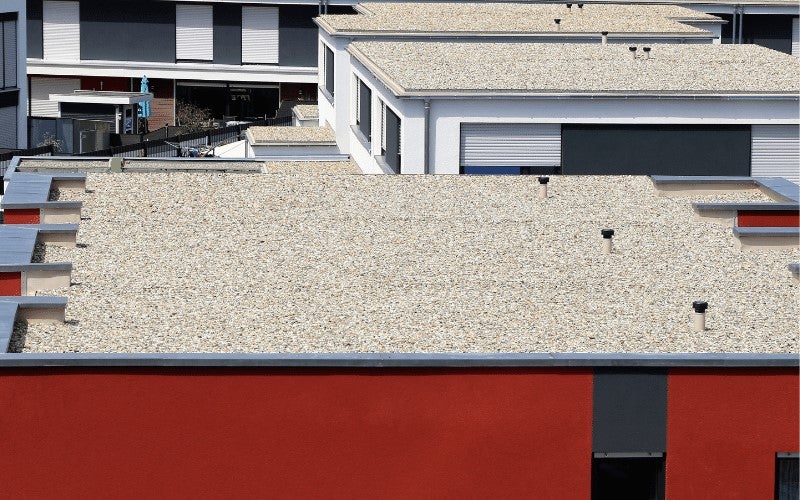 Built-up roof made of gravel